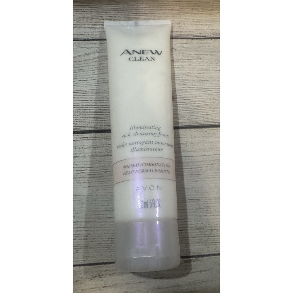 Avon Anew Clean Illuminating Rich Cleansing Foam 5 oz New and Sealed TubB3